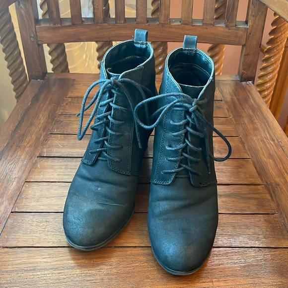 Forever 21 Wedge Booties - Picture 1 of 4